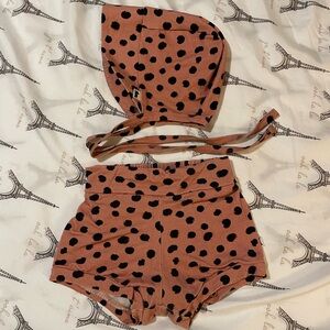 Little & lively shorts and bonnet set
